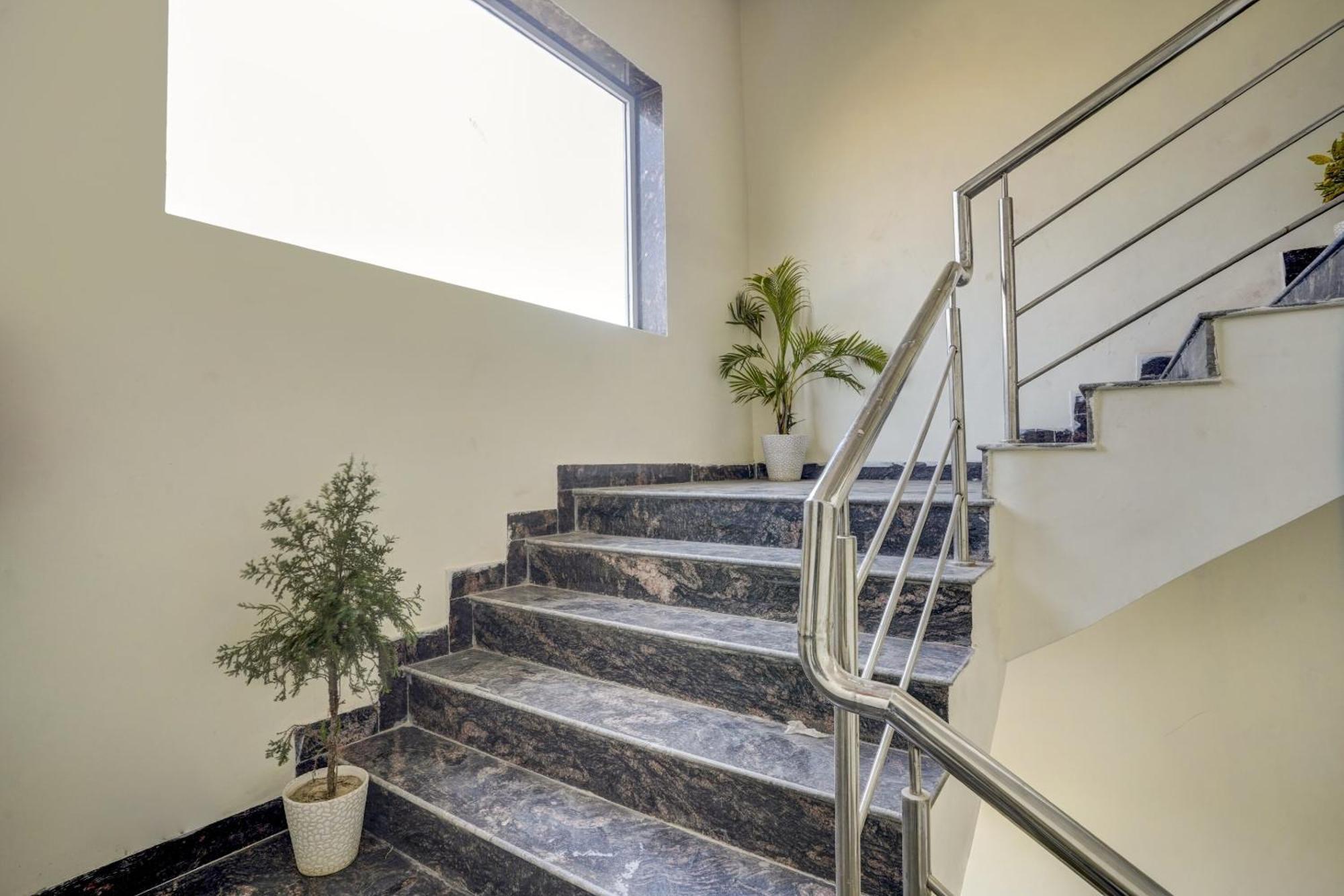 Townhouse Jagatpura & Pratapnagar Hotel Siroli Екстериор снимка